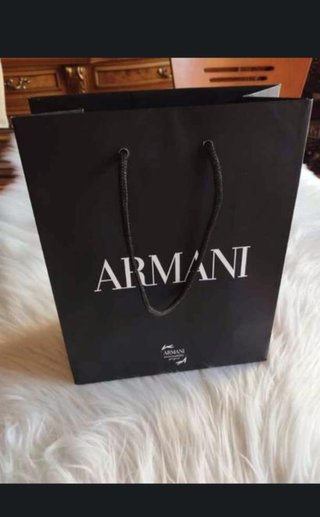 Borse originali di Armani e Guess