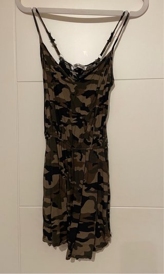 Mono corto tirantes finos camuflaje Talla S