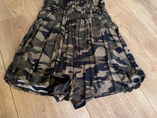 Mono corto tirantes finos camuflaje Talla S