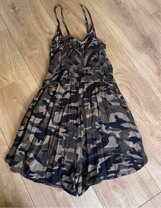 Mono corto tirantes finos camuflaje Talla S