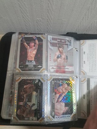 Álbum de cartas UFC Topps Gold Label