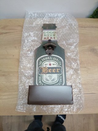 Abridor de botellas pared con caja