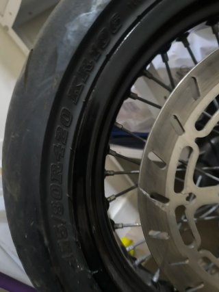 Kit Supermotard, llantas naranja y negras
