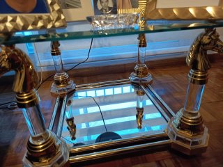 Mesa Centro Cristal y Metal Dorado y mesa auxiliar