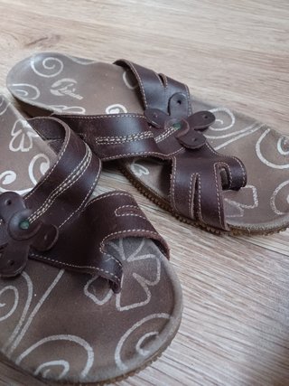 Sandálias Castanhas Bata