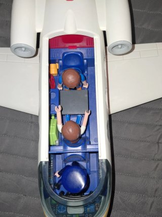 Avión Playmobil con accesorios