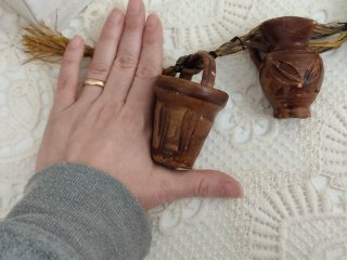 Decorazione da appendere in ceramica e juta