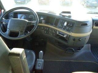 Volvo FH 13 400-CAMIONES GANADEROS