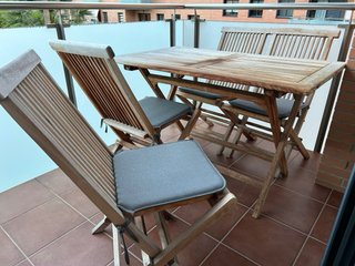 Set tavolo e 4 sedie pieghevoli in legno