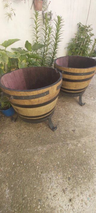 2 Cubos de madera con aros metálicas forja echo a