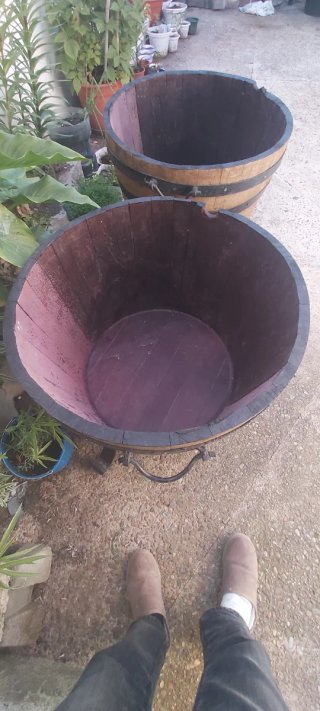 2 Cubos de madera con aros metálicas forja echo a