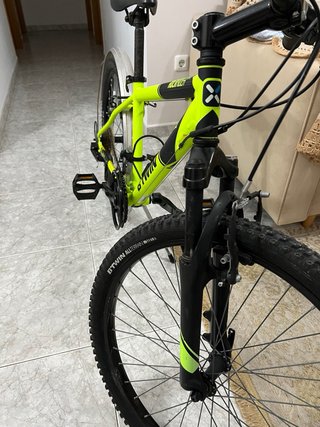 Bicicleta BTWIN verde en perfecto estado. Rueda 24