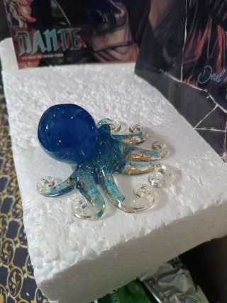 Pulpo decorativo azul y dorado adornos