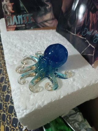 Pulpo decorativo azul y dorado adornos