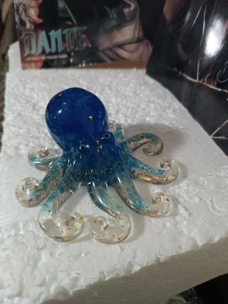 Pulpo decorativo azul y dorado adornos