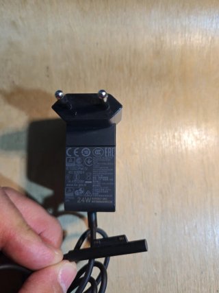 Caricabatterie Microsoft 24W Modello 1736