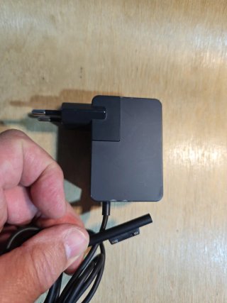 Caricabatterie Microsoft 24W Modello 1736