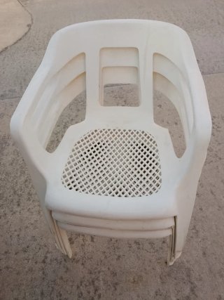Sillas de resina apilables (pack 3)