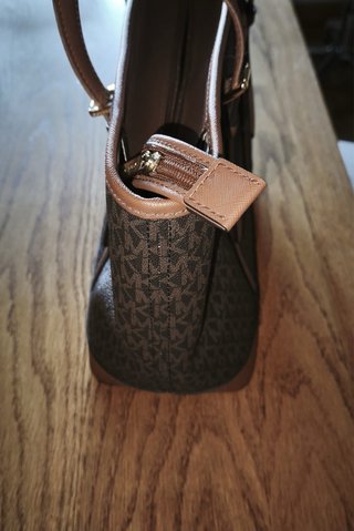 Bolso Michael Kors Marrón y Dorado