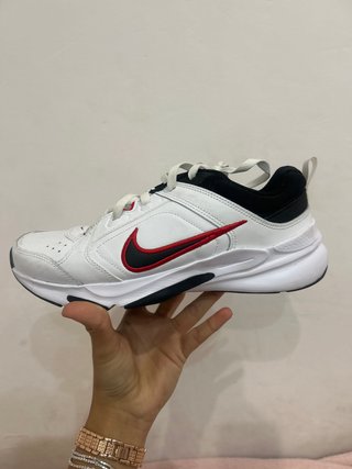 Zapatillas Nike Blancas y Rojas