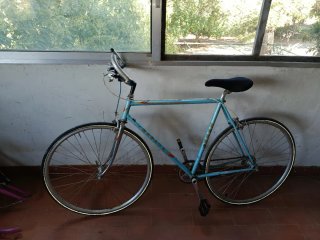 Bicicleta de carrera azul