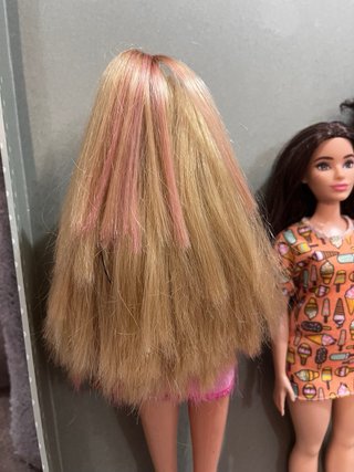 Barbies con vestidos y botas