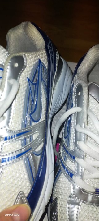 Scarpe da ginnastica unisex taglia 40