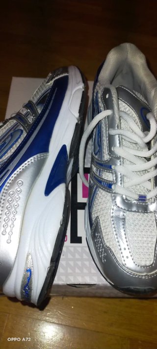 Scarpe da ginnastica unisex taglia 40