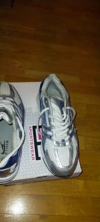 Scarpe da ginnastica unisex taglia 40
