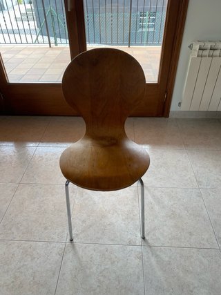 Conjunto de 4 sillas de madera y metal