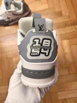 Louis Vuitton Scarpa L Grigie Taglia 42