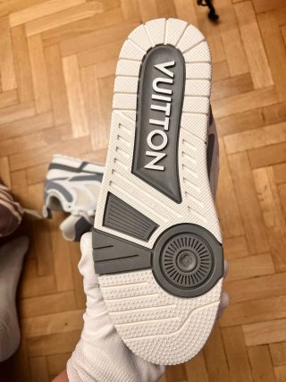 Louis Vuitton Scarpa L Grigie Taglia 42