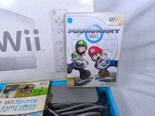 Nintendo Wii completa con giochi e volanti