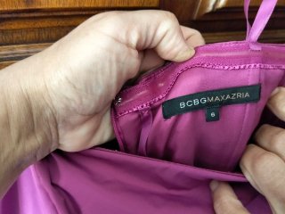 Vestido BCBGMAXAZRIA fúcsia/magenta