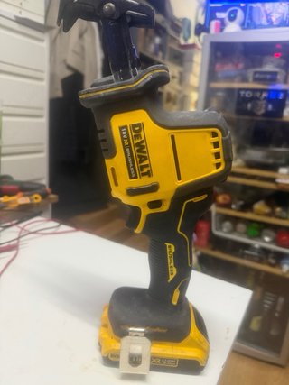 Sierra de sable Dewalt 18V DCS369NT