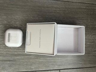 AirPods 4 con Cancelación de Ruido