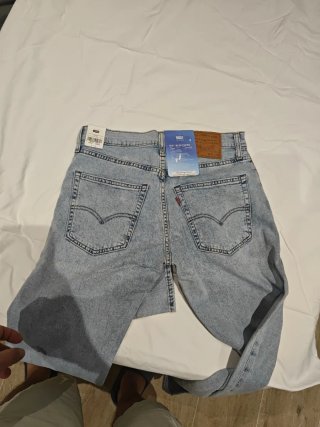 Levi's  w31. L34