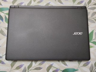 Acer Aspire ES 15 (ES1-524-2918) - 15.6" | 1 TB HD