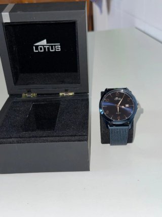 Reloj de hombre marca Lotus, modelo 18632.