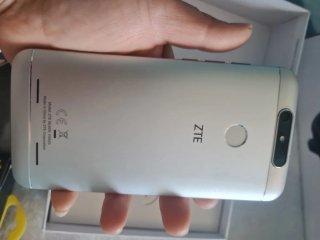ZTE Blade V8 Lite Caja