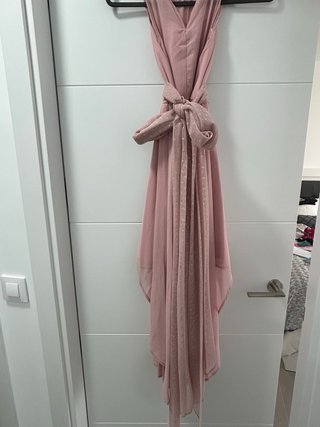 Vestido rosa largo con fajín