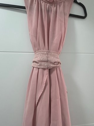 Vestido rosa largo con fajín