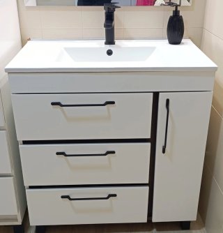 Mueble baño lavabo espejo grifo