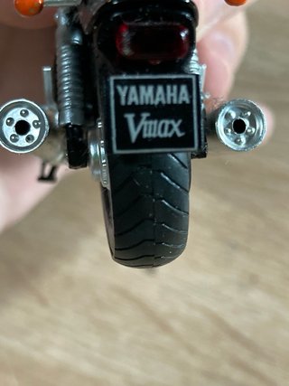 2 Motos a Escala