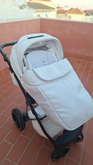 Carro capazo y sillita bebé