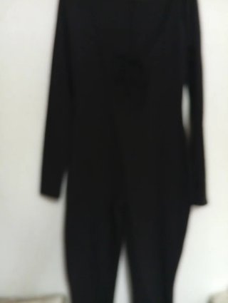 Mono negro escote lazo