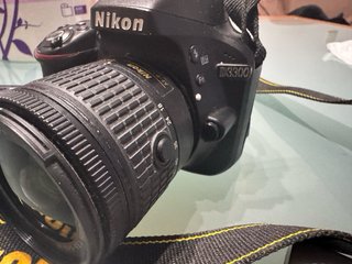 Nikon D3300 + Tarjeta SD 32GB