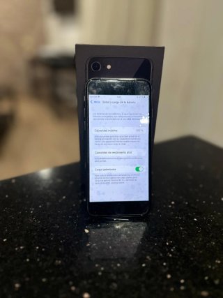 iPhone 8 64GB NUEVO SIN USAR 100% BATERÍA