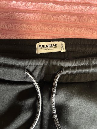 Pantalón Chándal Pull&Bear Negro con Raya Blanca
