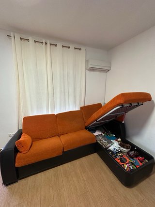 Sofá Cama Chaise Longue Negro y Naranja